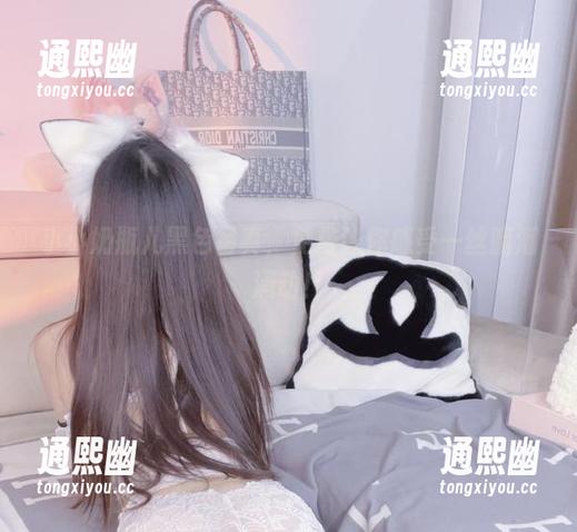 小小奶瓶儿 小小奶瓶儿黑色写真,免费让你感受一丝暗潮涌动!