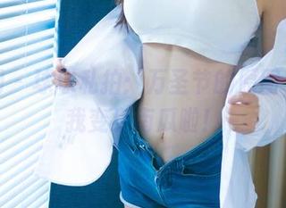 尤果网 – 球球私拍：万圣节的原图，快看我变身南瓜啦！