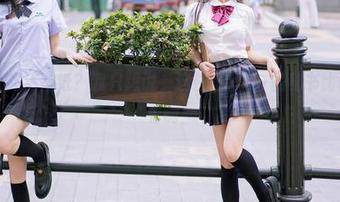 尤蜜荟 – 高清壁纸？我只想说，这位玥儿玥er的秘书比画儿都好看啊～