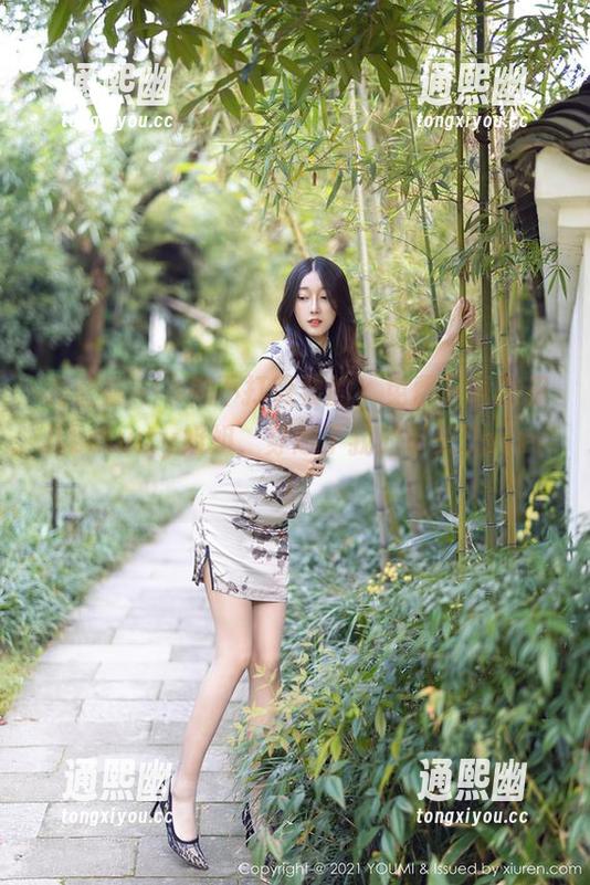 尤蜜荟-菲儿beauty 尤蜜荟 - 本来不打算要的,免费下载的菲儿beauty姐姐,穿越了我的审美Saver!