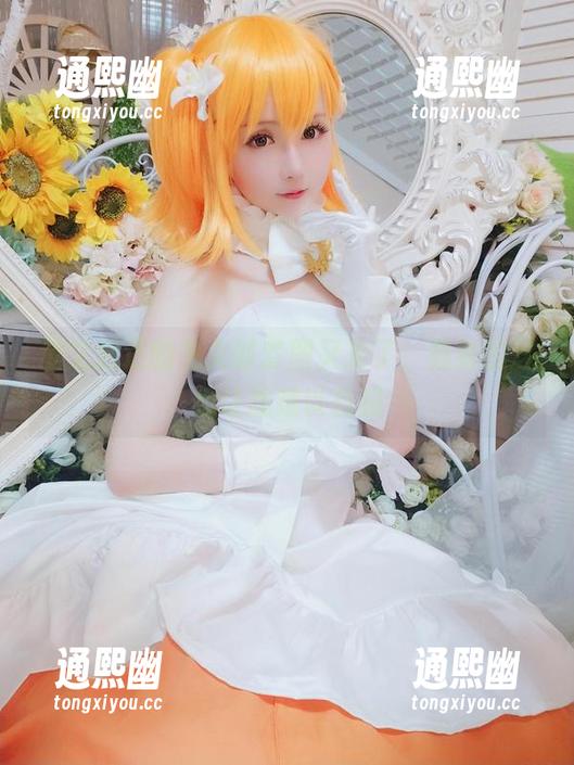 星之迟迟的兔女郎套图又来了，最新的这组让我难以自拔
