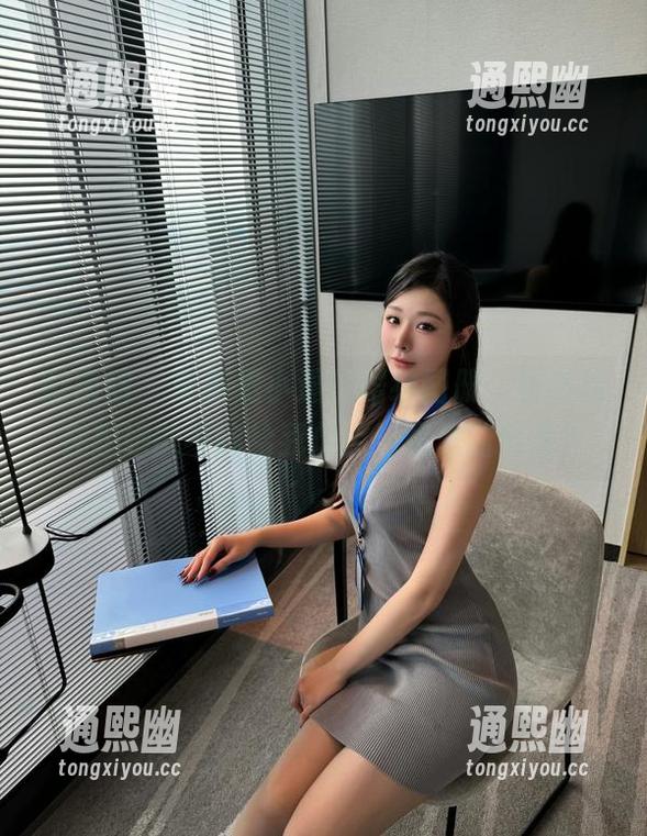 是小逗逗 微密圈 - 最新是小逗逗婚纱图册,虽然我在想她能不能给我传点这优雅的气质?