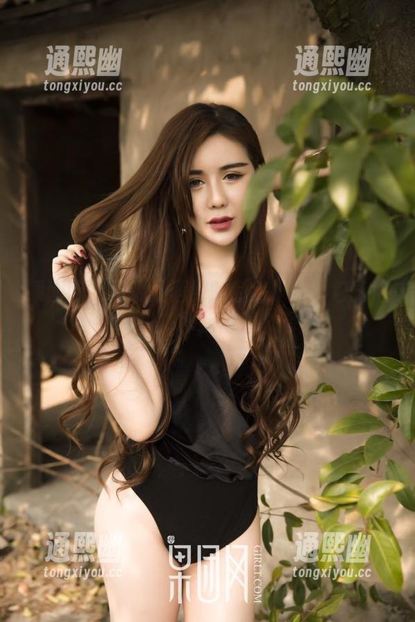 果团网-王语纯 果团网 - 听说王语纯的私房护士图包能治愈一切,那我得看个够!