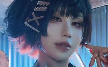 桜满三时的全套圣路易斯礼服，电梯里的时尚街拍全图给我！不过小心别碰到垃圾桶哦！