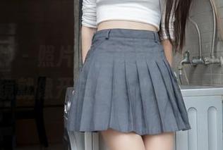 梦丝女神 – 照片刚上传到网盘，宁夏的眼镜就像开启了某种超能力？