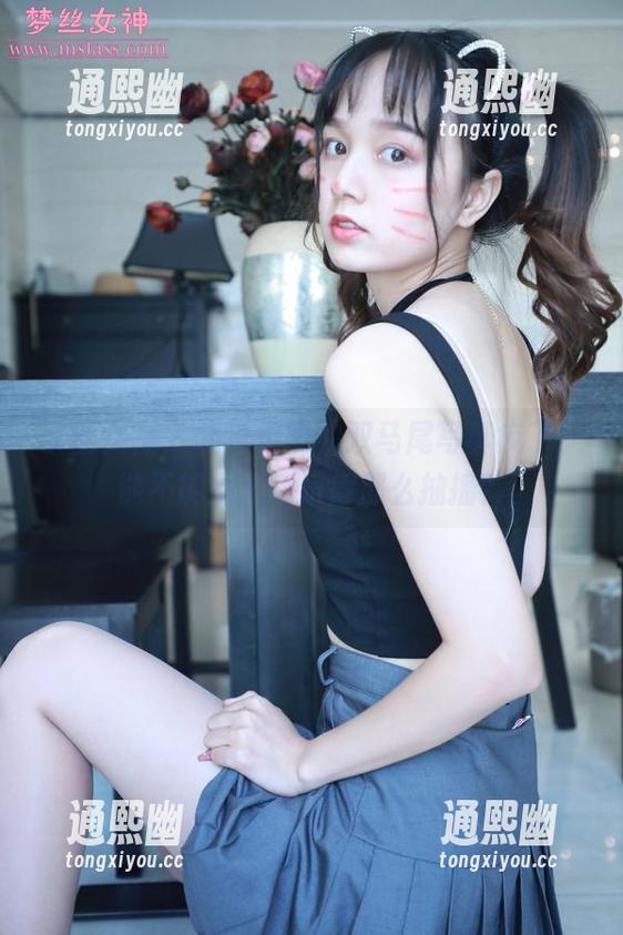 梦丝女神-灵唯 梦丝女神 - 我说灵唯的双马尾写真疯了,能不能别把我乐得那么抽搐?