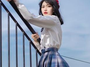 淦,梨瑾瑾这波可爱写真原图直接让我的日常增添了几分甜,太值了!