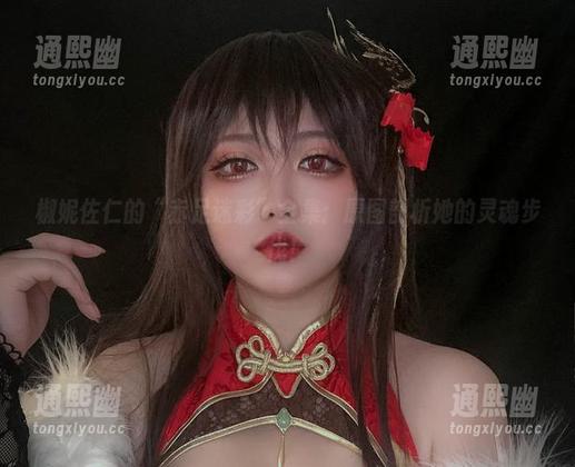 椒妮佐仁的“赤足迷彩”全集：原图剖析她的灵魂步伐！
