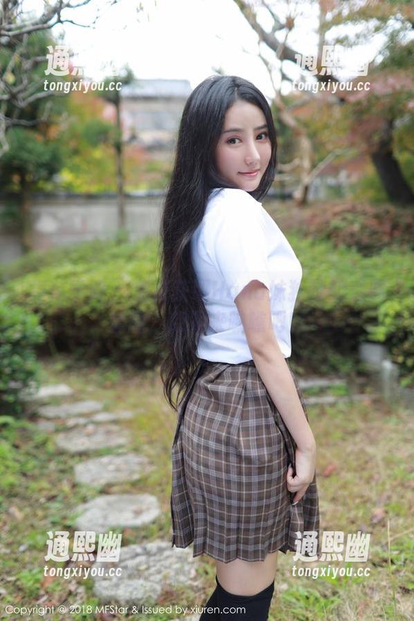 模范学院-Hana妹 模范学院 - 免费获取Hana妹独特的透明套图,赶紧来瞧瞧吧!