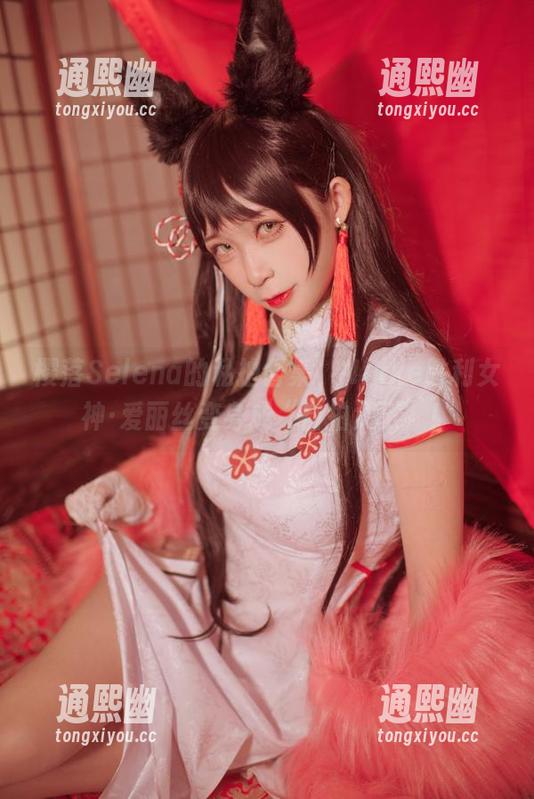 樱落Selena 樱落Selena的私拍合集,Nikke胜利女神·爱丽丝变身成“自拍女王”!