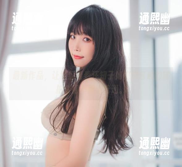汪知子 最新作品,让我们看看汪知子如何把普通的旅拍变得不那么普通。