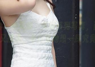 爱尤物 – 小苑嫣，美脚系列写真，画面优雅又挑逗，不自觉地想一探究竟。