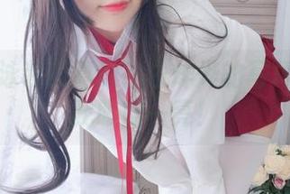 这才是泳装的真谛？白烨烨的写真壁纸让我眼前一亮！