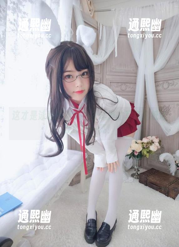 白烨烨 这才是泳装的真谛?白烨烨的写真壁纸让我眼前一亮!