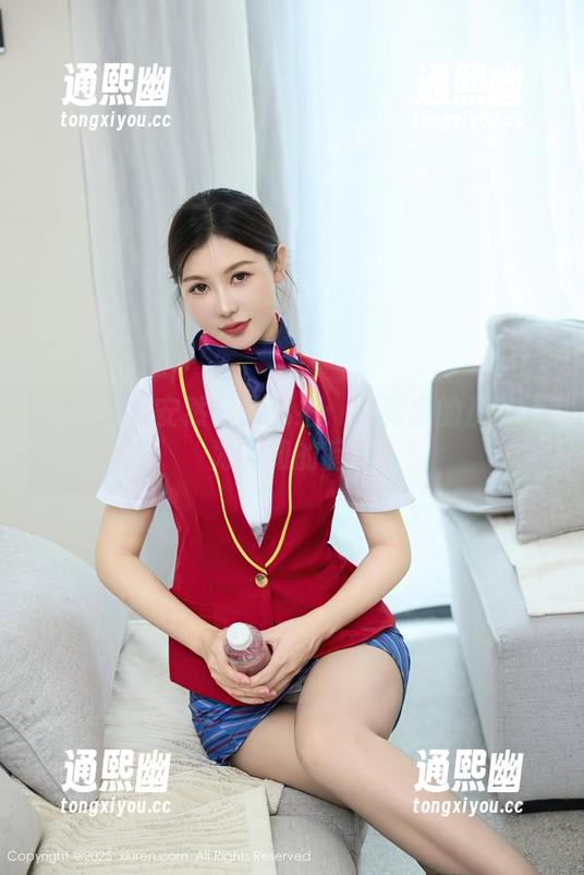 秀人网 - 安然儿的私拍：礼服里的那些不为人知的暗暗