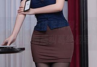 秀人网 – 李丽莎的裸足福利：她说，这是她和地板的情感纠葛终极写真。