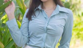 秀人网 – 下载李丽莎的内衣写真集，一观众评：简直让我对自己的内衣选择感到羞愧。