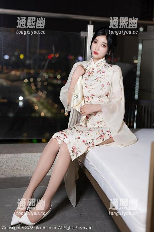 秀人网 - 软情的私拍新篇——剧情，明明应该是晴天却给了我一场风暴