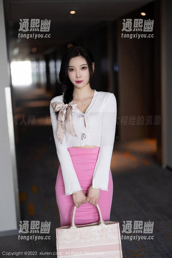 秀人网-陈大榕 秀人网 - 这组泳装写真,陈大榕给的资源,真让人眼前一亮。