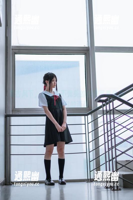 秋楚楚不秃头 复古风下,秋楚楚不秃头的私房写真像极了老电影的画面