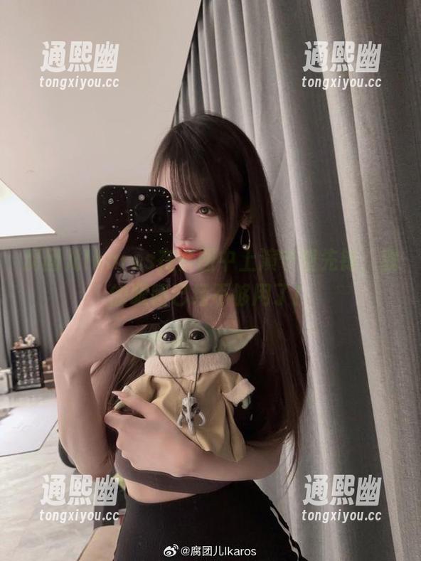 腐团儿Ikaros在套图中上演守望先锋，我的眼睛已经不够用了！