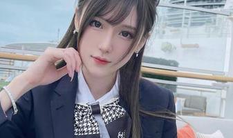 腐团儿Ikaros微博自拍图，在线走一波，原图来得恰到好处！