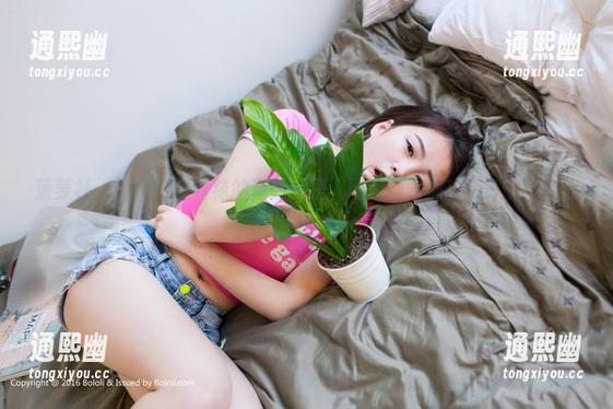 菠萝社-刘娅希 菠萝社 - 刘娅希与丝袜的奇妙旅程,网盘下载别忘了留个小心心~