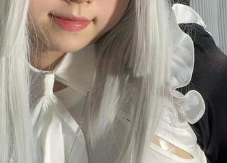 微密圈 – “葱油饼er”在线分享她的女友，高定义让人目不转睛。