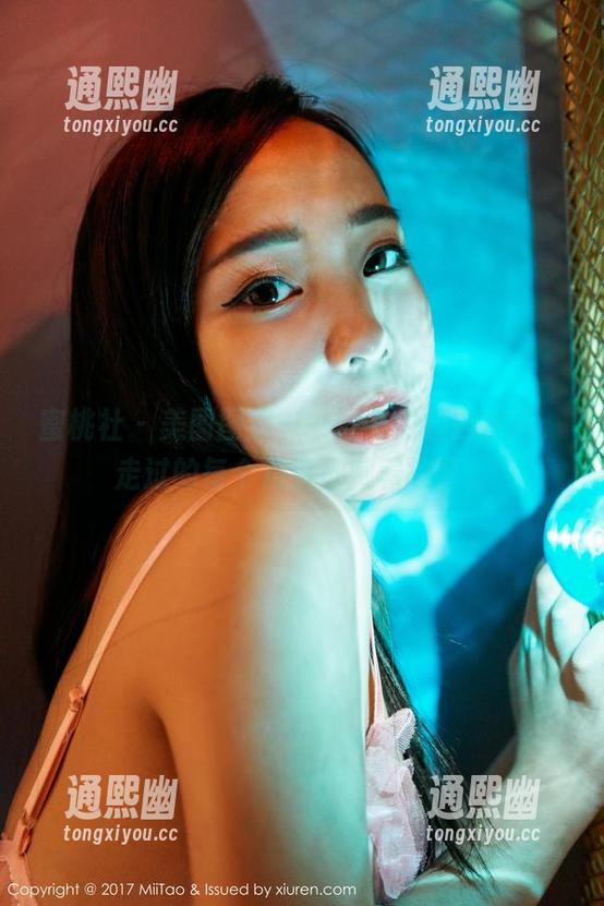 蜜桃社-雪飞 蜜桃社 - 美图图集——雪飞的校园探险,走过的每个角落都藏着故事。
