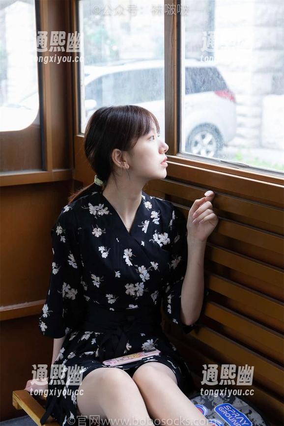 袜啵啵 - 小甜豆白裙，下载后让你感悟啥叫少女心满满，不来一份吗？