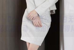 语画界 – Cris_卓娅祺校服苍白无力的校园回忆变得生动，私拍合集值得拜读。