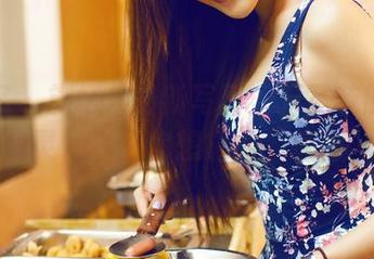 青豆客 – 施忆佳最新写真：万圣节的糖果与幽灵，超出你想象的“惊悚”！