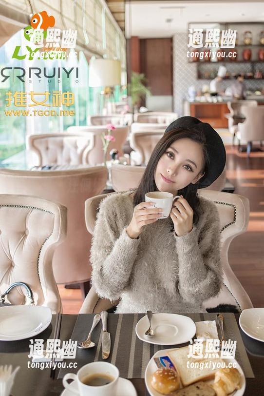 青豆客-汪佩妮Penny 青豆客 - 汪佩妮Penny天台冒险合集,今天又更新了!