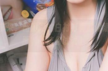 原图拿来，韶陌陌的白衬衫真就像清风拂面，不信你试试。