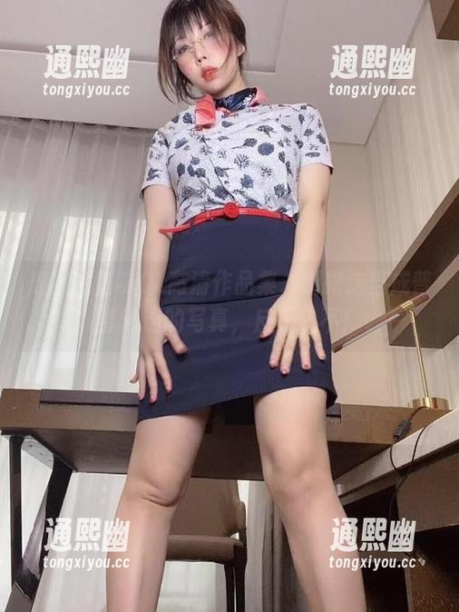 鹿野希 鹿野希丝袜OL高清作品集,别把这当成普普通通的写真,反正我不!